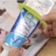 Distributeur savon, 1pc Plastique Boutique Dentifrice Squeezer organisation de bain Salle de Bain